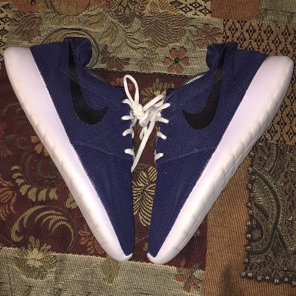 Nike Other - MENS NIKE ROSHE